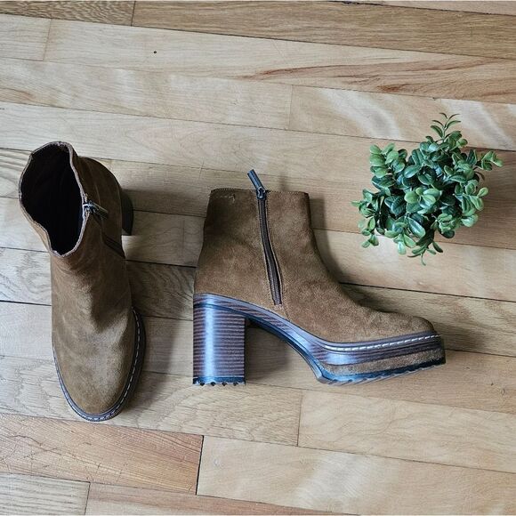 Steve Madden Brown Suede Heeled Boots - Picture 3 of 10